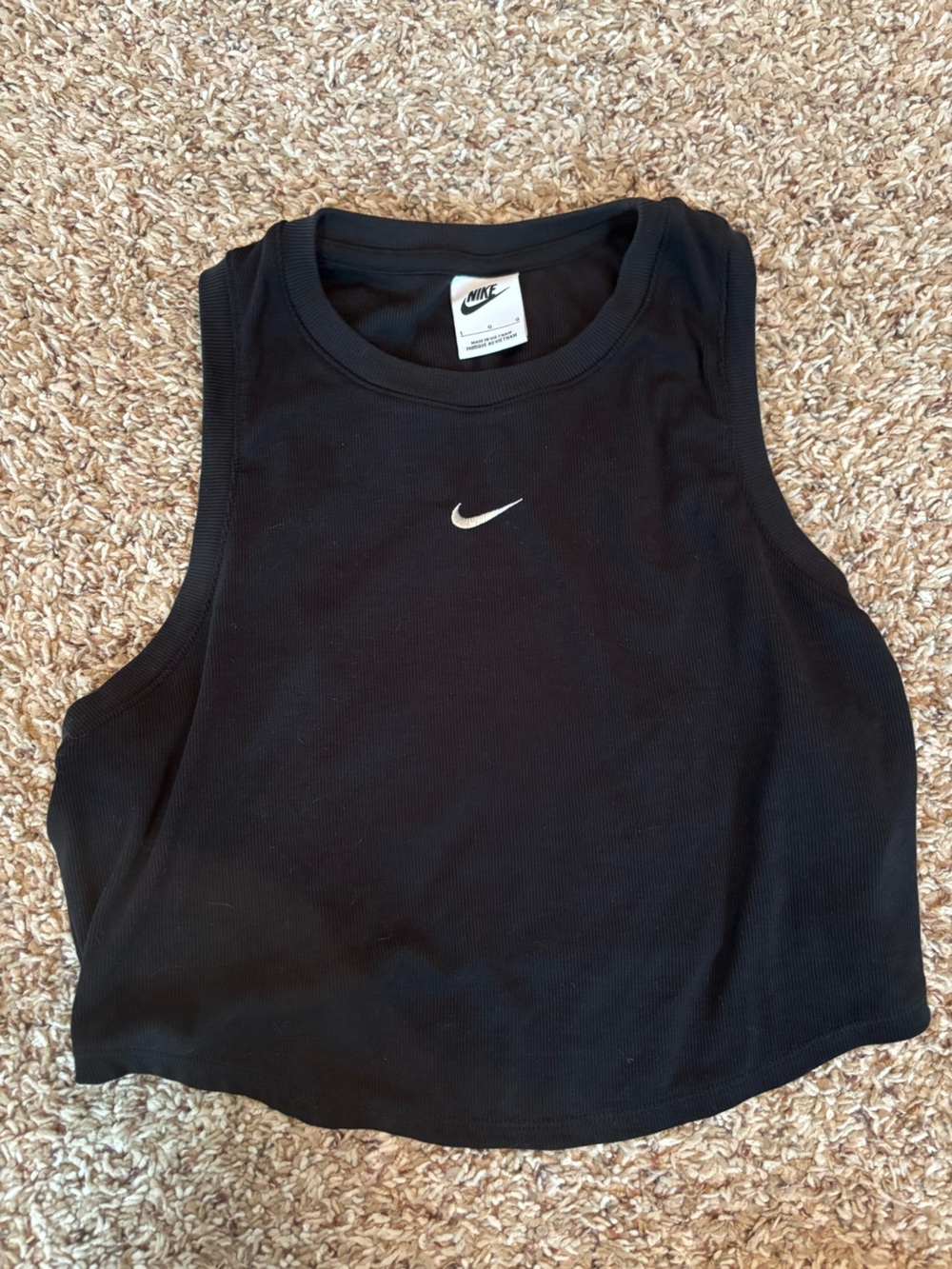 Women’s Nike cropped tank top